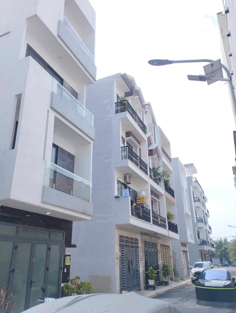 Hiếm Views Tô Hiệu - Hòa Bình 52m2  - 5 tầng mới - HXH 6m THông - Ảnh 1